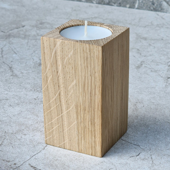 Oak tealight candle holder 50x50x90mm