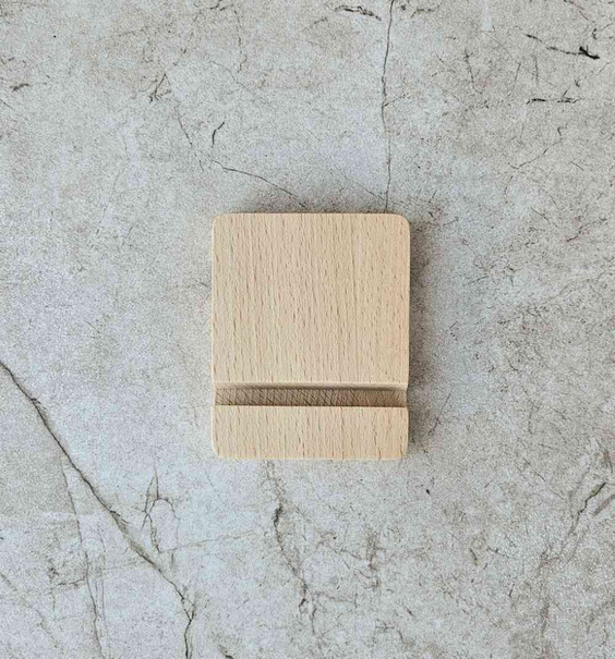 Beech phone stand 100x80x15mm