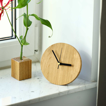 Small oak standing clock ø150x15mm