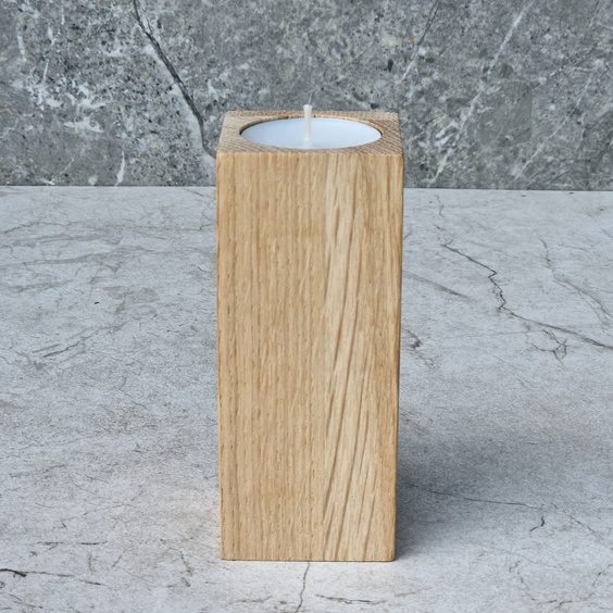 Oak tealight candle holder 50x50x120mm